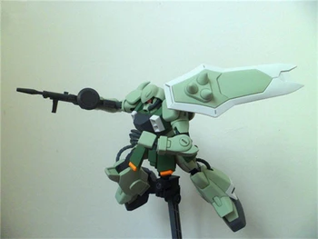 Bandai masto 1/144 modelis UC a. Zaku 2 MS-06F Gundam mini robotas modelismo Asamblėjos modelis rinkiniai