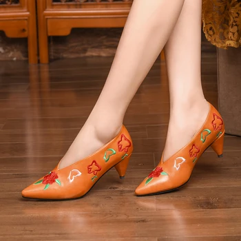 Moterų siurbliai Vidurio batelių plius dydis 22-26.5 cm ilgio, vidutinio amžiaus batai v pažymėjo tne mados siuvinėtų Motinos batus 2colors